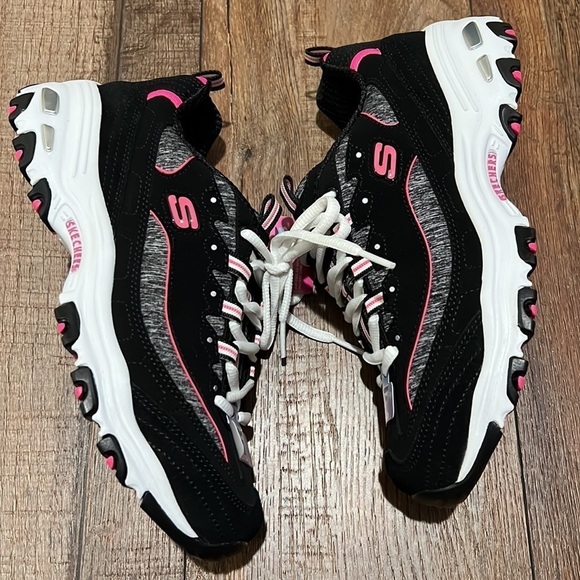 *NWT* Skechers D’ Lites w/ Memory Foam - Picture 4 of 6